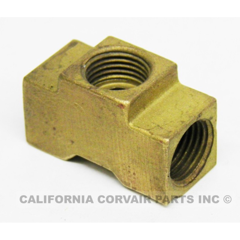USED GAS LINE BRASS CONNECTOR - 140