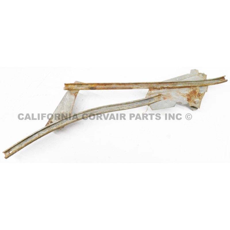 USED 1965-69 QUARTER WINDOW FRONT GUIDE - LEFT SIDE
