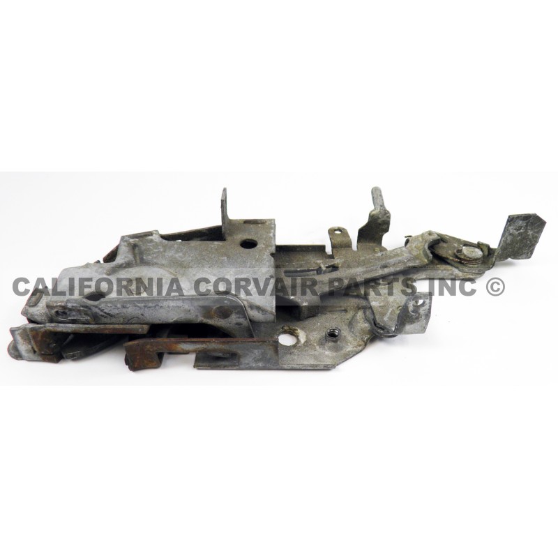 USED 1965-67 SEDAN FRONT LATCH - RIGHT SIDE