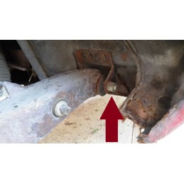 USED REAR TORQUE ARM TO BRACKET BOLT